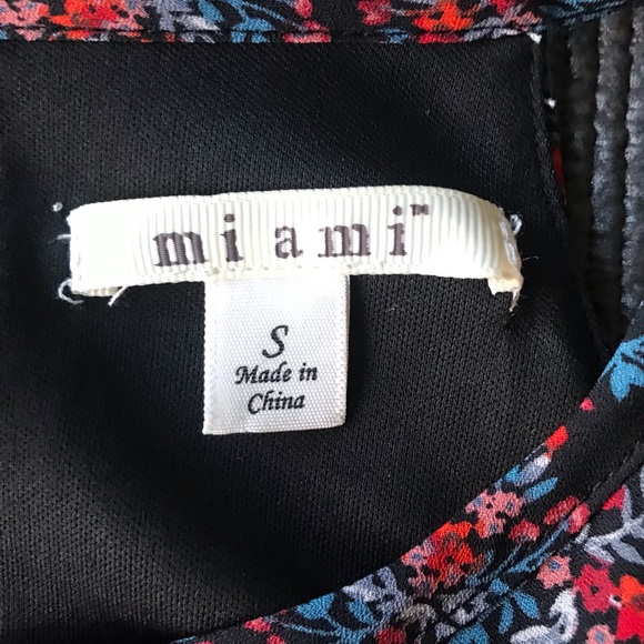 🌴 Miami Floral Romper 🌴 - Picture 6 of 11